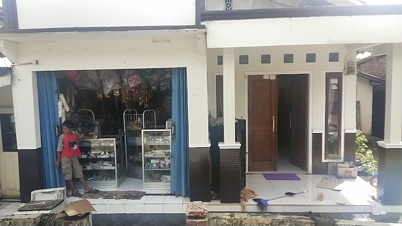 Toko Asih Mart: Cheerful Shopping in Cilacap's Heart